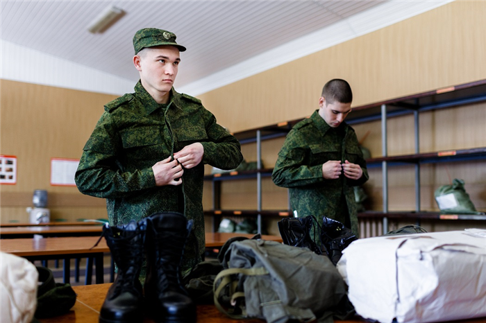 Выдача солдатского несессера