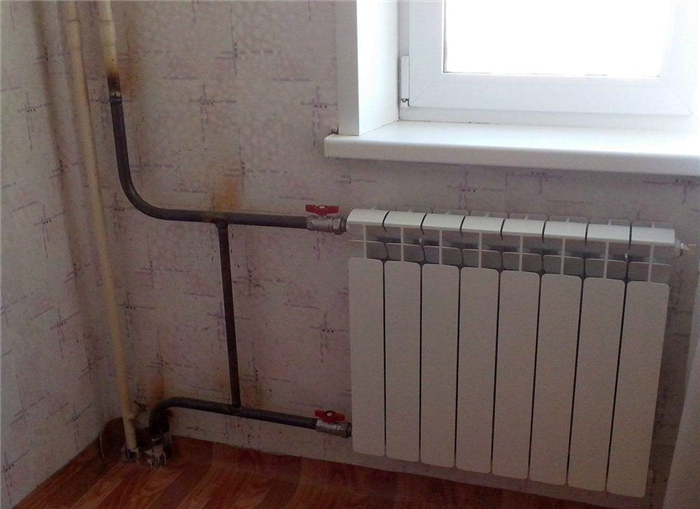 Где располагаются стояки отопления?