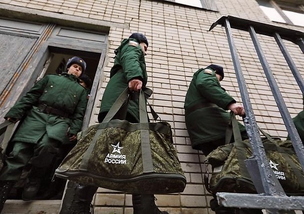 Сколько лет служат контрактники в армии