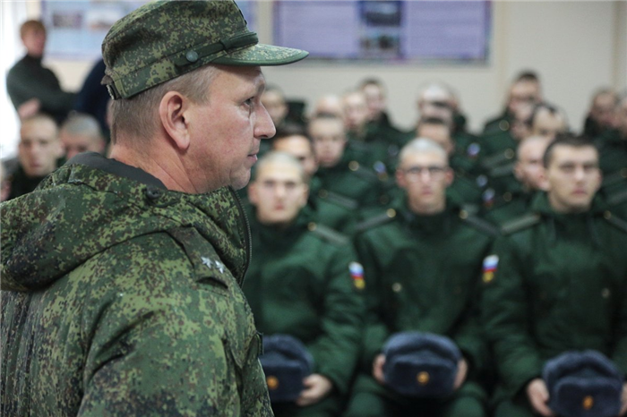 Почему возраст для призыва в армию был изменен?