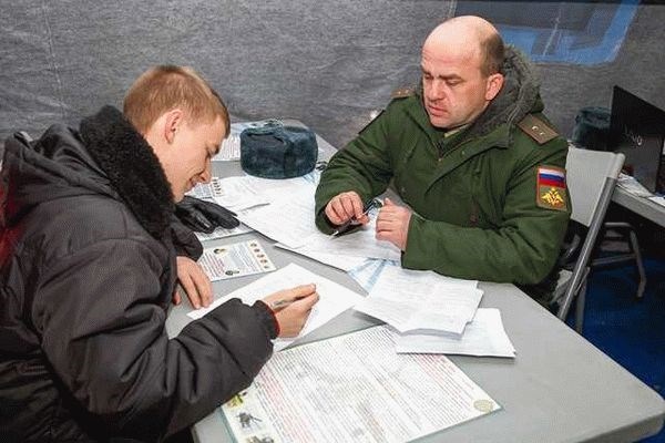 Плюсы и минусы контрактной службы