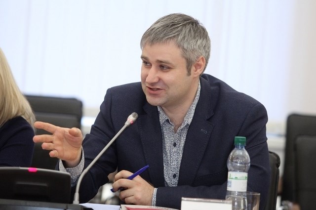 <strong>От популизма к конкретике</strong>» /></div>
<h3>Выбор материалов для евроконтейнеров</h3>
<blockquote class=