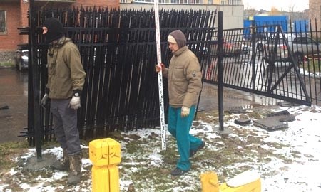 Порядок согласования работ при ограждении многоэтажного дома забором