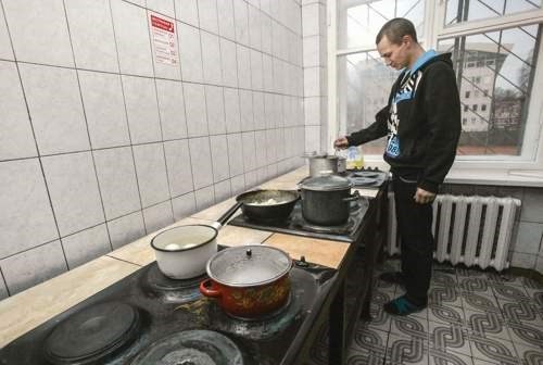 Прием осужденных в учреждение осуществляется