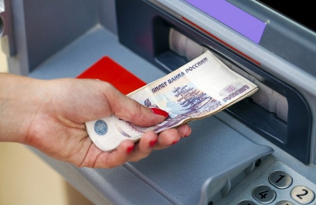 Отказ банка вернуть деньги после неснятия наличных из банкомата