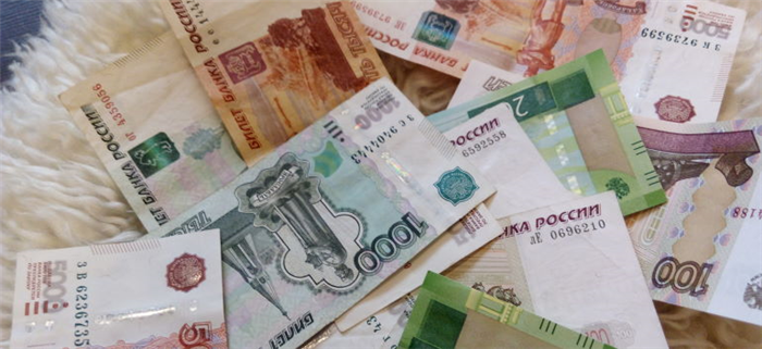 Кто должен оплачивать комиссию банка при оплате коммунальных услуг?