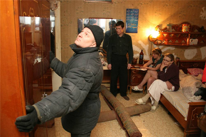 Сюжет № 1: выбивают чужой долг