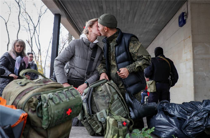 Дополнительные выплаты супругам военнослужащих