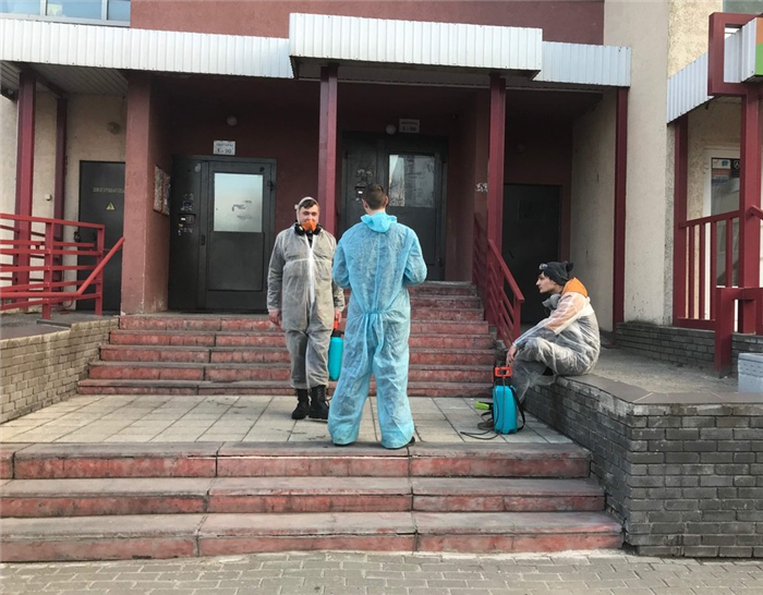 Как обеспечивается безопасность соседей больных коронавирусом?
